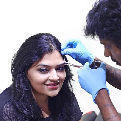 பாடி பியர்ஸிங் அழகா... ஆபத்தா?