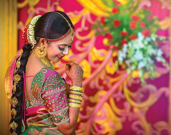 பட்ஜெட்டுக்குள்ளே பிரைடல் பிளவுஸ்!