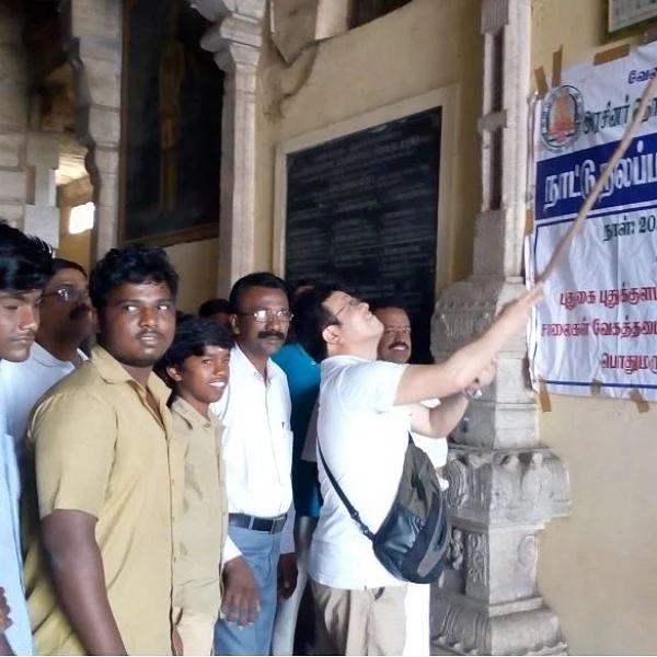 கோவிலை தூய்மை செய்த ஜப்பான்காரர்! - புதுக்கோட்டையில் நடந்த ருசிகரம்