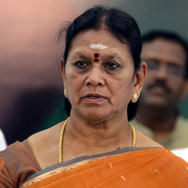 ``எந்த சத்துணவு மையங்களையும் மூடும் எண்ணம் அரசுக்கு இல்லை!" - அமைச்சர் சரோஜா