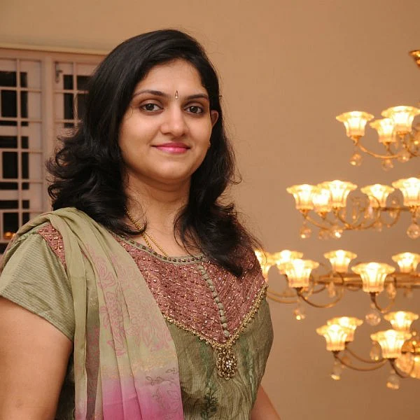 ``என் பொண்ணும் பையனும் அவங்க சொந்தத் திறமையிலதான் ஜெயிக்கணும்!" - ஹரிணி திப்பு