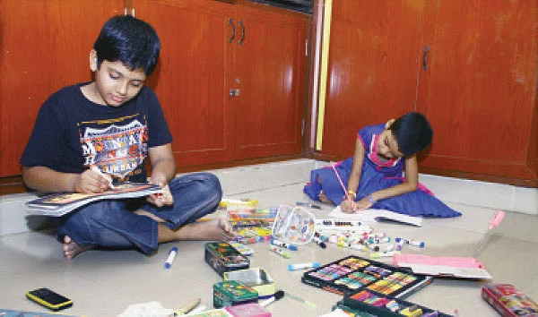 ஹோம் பட்ஜெட்: கல்வி சார்ந்த பொருட்கள்... செலவைக் குறைப்பது எப்படி?