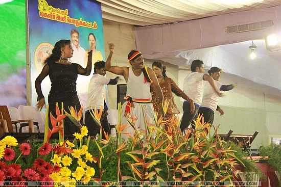 தனித்து போட்டியா... தனி அணியா... என்ன செய்யப்போகிறார் விஜயகாந்த்?