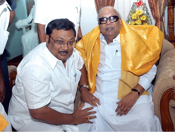 கறிவேப்பிலைக்காகக் காத்திருக்கும் ஜெ.