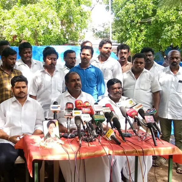 `உங்கள் குடும்பத்தின் சொத்து விவரங்களை வெளியிடத் தயாரா?' - ஸ்டாலினுக்கு ஆர்.பி.உதயகுமார் சவால்