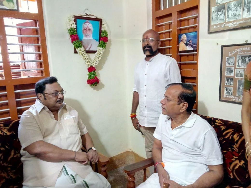 தமிழிசை என்ன கவர்னரா? கொந்தளிப்பில் ஹெச்.ராஜா ஆதரவாளர்கள்