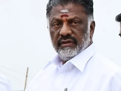 ``வரலாற்றைத் திரித்து எழுதும் ஒரு கட்சி என்றால், அது திமுக!' - ஓ. பன்னீர்செல்வம் காட்டம்