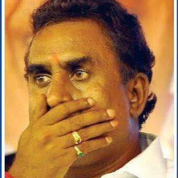 எஸ்.பி.வேலுமணி