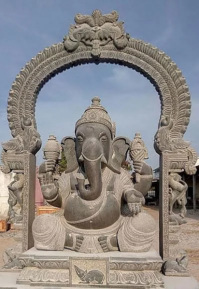 பிள்ளையாரை ஏன் சாலை ஓரங்களில் வைத்து வழிபடுகிறோம்? ( இன்று ஒரு தகவல் -1 )