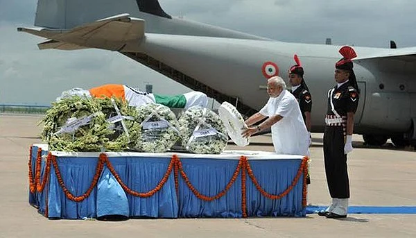அப்துல்கலாம் உடலுக்கு ஜனாதிபதி, பிரதமர் நேரில் அஞ்சலி!