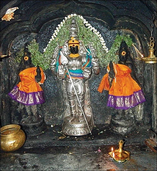 விசாக தரிசனம்: செந்தில்வேலனின் தாய் வீடு!