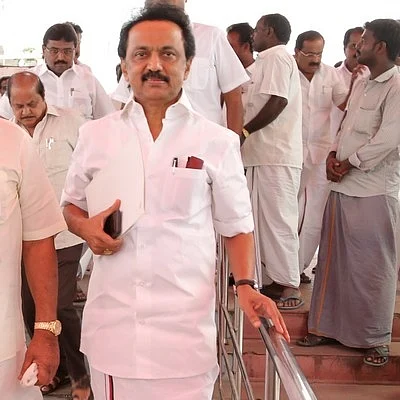 தி.மு.க. எம்.எல்.ஏக்கள் சஸ்பெண்ட் வழக்கில் சபாநாயருக்கு உயர் நீதிமன்றம் நோட்டீஸ்!