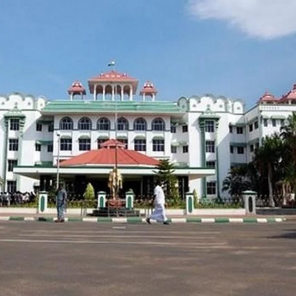 மதுரை உயர் நீதிமன்றக் கிளை