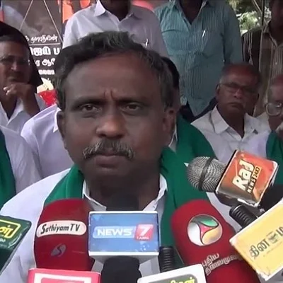 தமிழக சட்டப்பேரவை கூட்டத்தை கூட்ட விவசாயிகள் சங்க கூட்டத்தில் தீர்மானம்