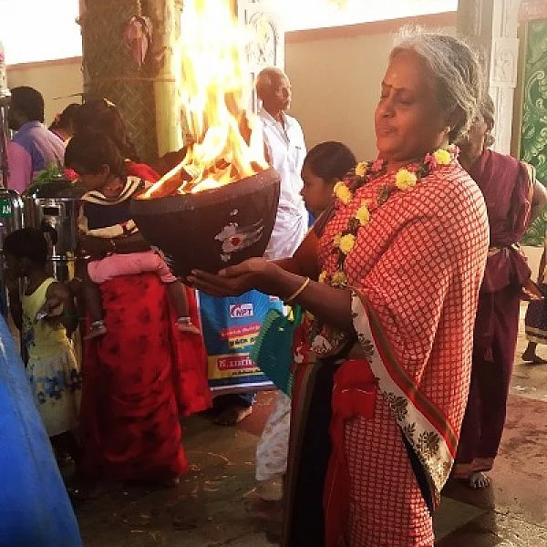 பழநி மாரியம்மன் கோயில் மாசித் திருவிழா - வண்டி கோமாளி நிகழ்ச்சி!