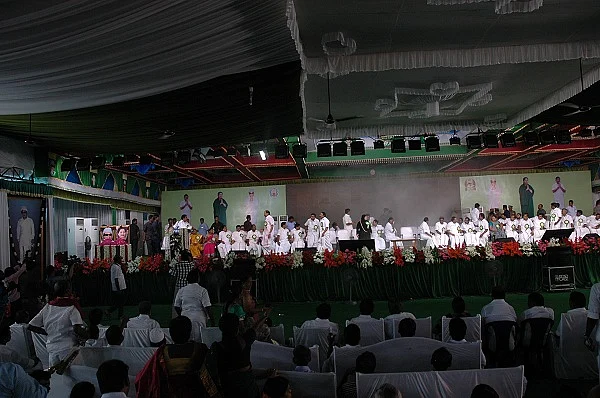எம்.ஜி.ஆர் நூற்றாண்டு விழா மேடையில் தீ விபத்து!