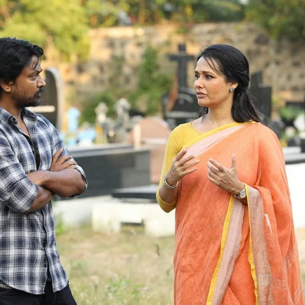 `` `வீட்ல தங்கிக்கிறேன்' அமலா, `கார் வேண்டாம்' கிஷோர், `பெர்மிஷன்' வரலட்சுமி..." - கிருஷ்ணா