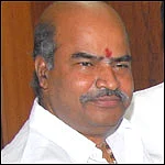 சமச்சீர் கல்வியை அமல்படுத்துக: தங்கபாலு, ராம்தாஸ்