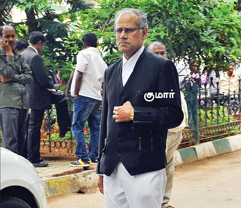 ''சுதாகரன் திருமணத்தை வாழ்த்த அழைக்கப்பட்டதால் ஜெயலலிதா சென்றார்!''