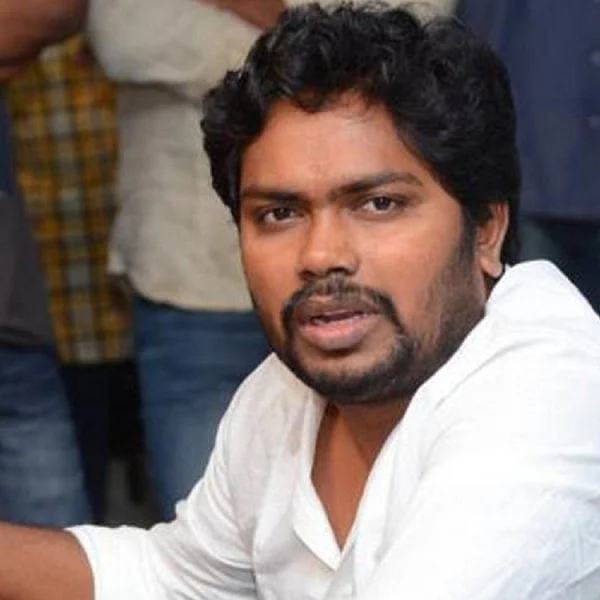 ``நடிகர்களுக்கு கால்... நடிகைகளுக்கு இடுப்பு... இதான் பிரச்னை!’’ - பா.இரஞ்சித்