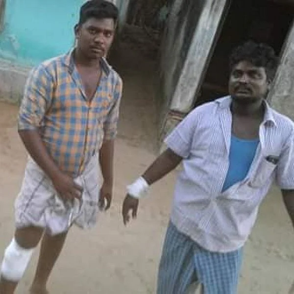 `குரங்கைப் பிடித்தால்தான் வீடுகளுக்குத் திரும்புவோம்!’ - கோயிலில் தஞ்சமடைந்த நாகை கிராம மக்கள்