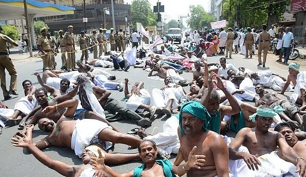 விவசாயி தற்கொலை: யார் பொறுப்பு?