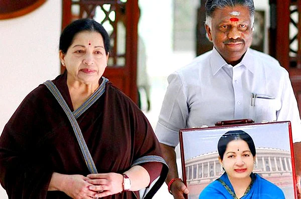 அதிகாரத்தை கைப்பற்ற அணி திரட்டினாரா ஓபிஎஸ்...?