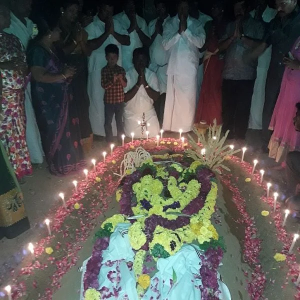 `கொம்பன் இப்படிச் சாவான்னு நினைக்கலையே..!' - புதுக்கோட்டையைத் துயரில் ஆழ்த்திய அமைச்சரின் காளை