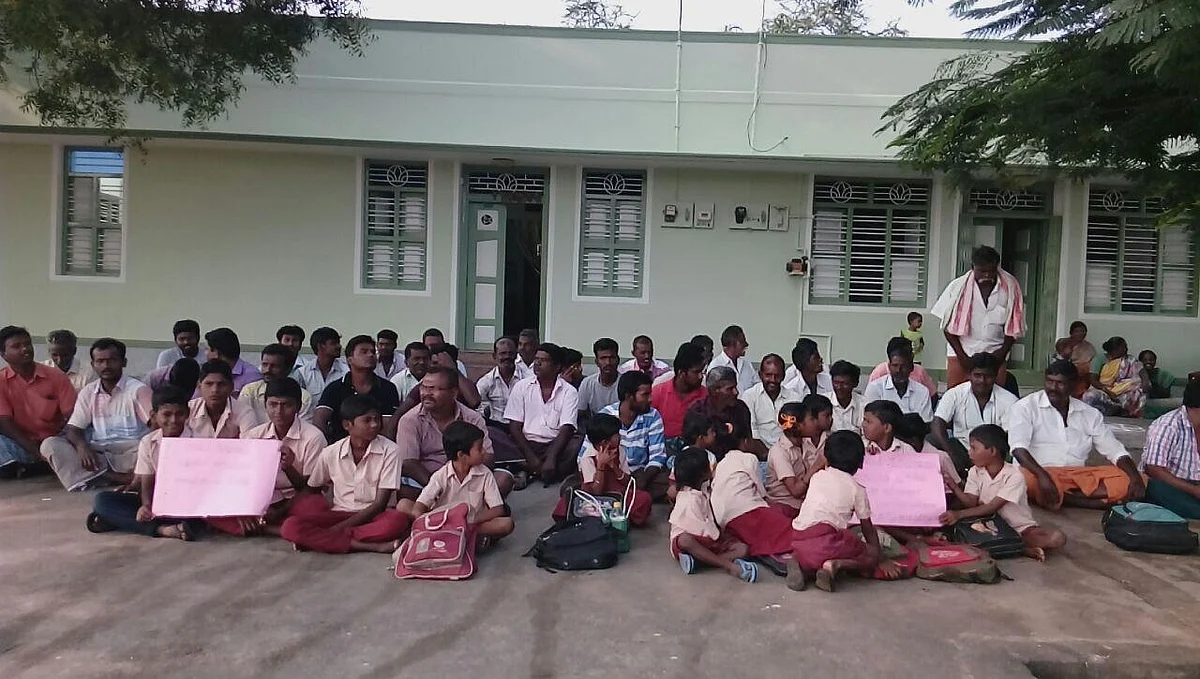 அச்சுறுத்தும் தொழிற்சாலை கழிவுகள்! - கொதித்தெழுந்த பள்ளி மாணவர்கள்
