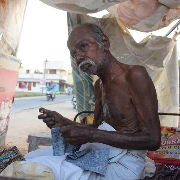 'நல்லோர் பலர் உளரேல்...!' - வறுமையில் வாடிய உழைப்பாளிக்கு குவிந்த உதவிகள்!