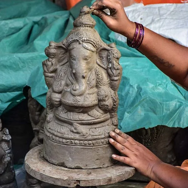 புதுவையில் கடலில் கரைக்கப்பட்ட விநாயகர் சிலைகள்.... படங்கள் - சி.சுரேஷ்குமார், நி.ராஜேஷ்வர்