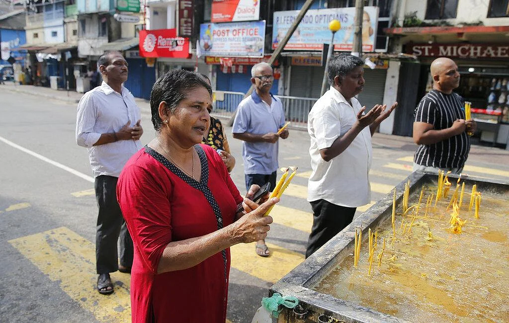 உறவுகள் இன்றித் தவிக்கும் 200 குழந்தைகள்! - இலங்கை குண்டுவெடிப்பு விட்டுச்சென்ற சோகம்