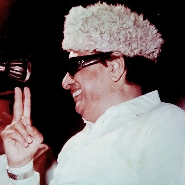 அன்று கொண்டாட்டம், இன்று திண்டாட்டம்! - அ.தி.மு.க வின் ‘அக்டோபர்’ அலர்ஜி