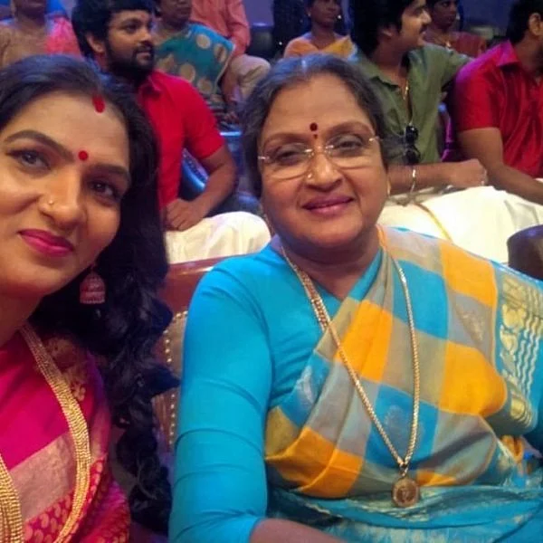 "என் அழுகை சீன்ஸ்தான் என் பிள்ளைகளுக்கு செம காமெடி!" 'மெட்டி ஒலி' சாந்தி