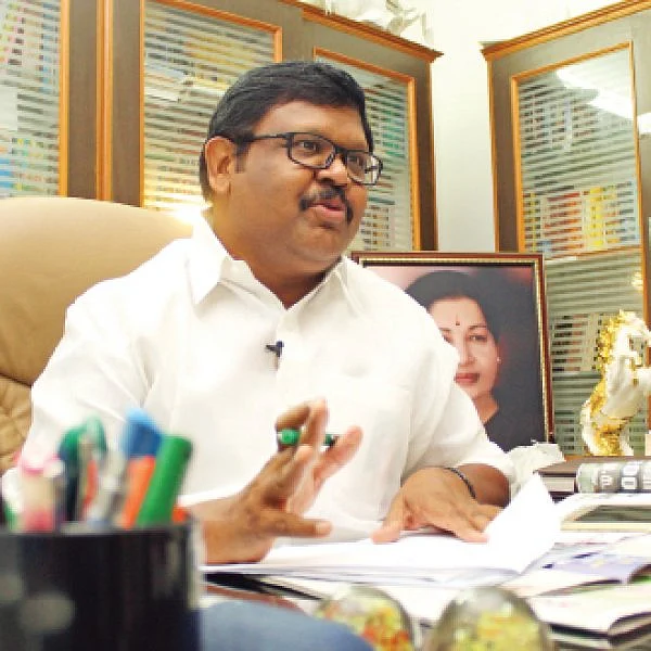“அறமற்றுப் பேசும் பழ.கருப்பையா!” - வெடிக்கும் வைகை செல்வன்...