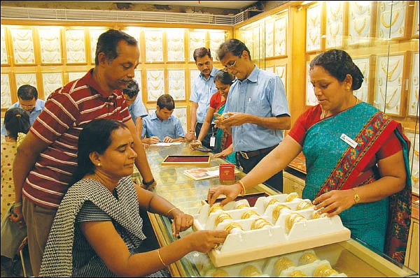 தங்கம்... விலை குறைய வாய்ப்புள்ளதா?