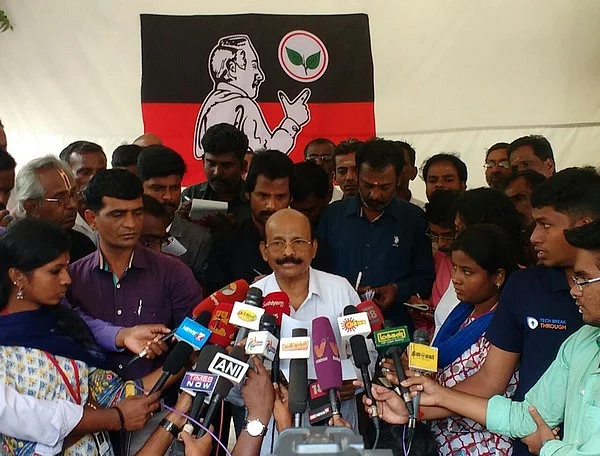 பொதுச்செயலாளர் பதவிக்கு யாரெல்லாம் விருப்பம்?- பொன்னையன் பதில்