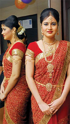 ஏர் பிரஷ் மேக் அப்...