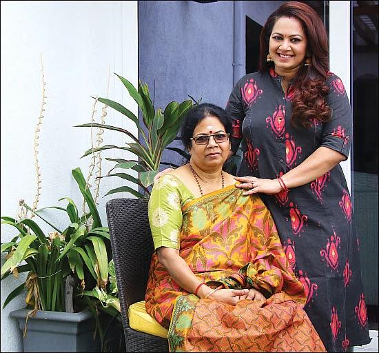 சிரிப்புக்குப் பின்னாடி நிறைய நிறைய கண்ணீர் இருக்கு - அர்ச்சனா