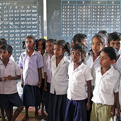 பள்ளி மாணவர்கள்