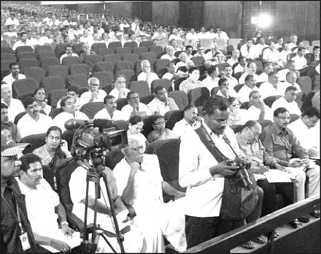 கருத்துக் கேட்பு... நாடகமா? நல்ல விஷயமா?
