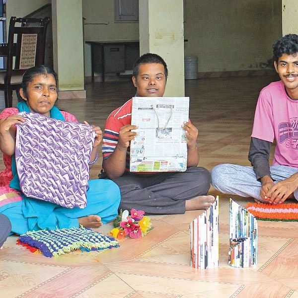 வீட்டிலேயே செய்ய வெற்றிகரமான தொழில்கள் - பேப்பர் பொருள்கள்... இது பிசினஸ் மட்டுமே அல்ல!