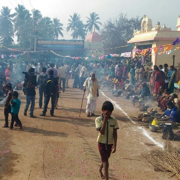 `பென்னிகுவிக் பிறந்தநாளுக்கு பொங்கல்வைத்துக் கொண்டாடிய மக்கள்!