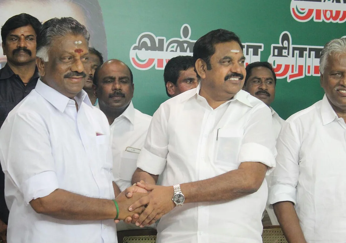 'இனி தமிழக வளர்ச்சிதான் குறிக்கோள்': அணிகள் இணைப்பை வாழ்த்திய மோடி! #LiveUpdate