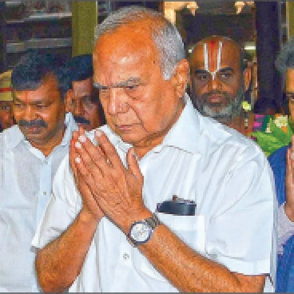 விருதுநகர் விசிட்... கவர்னர் சந்திக்க மறுத்த வி.ஐ.பி-க்கள்!