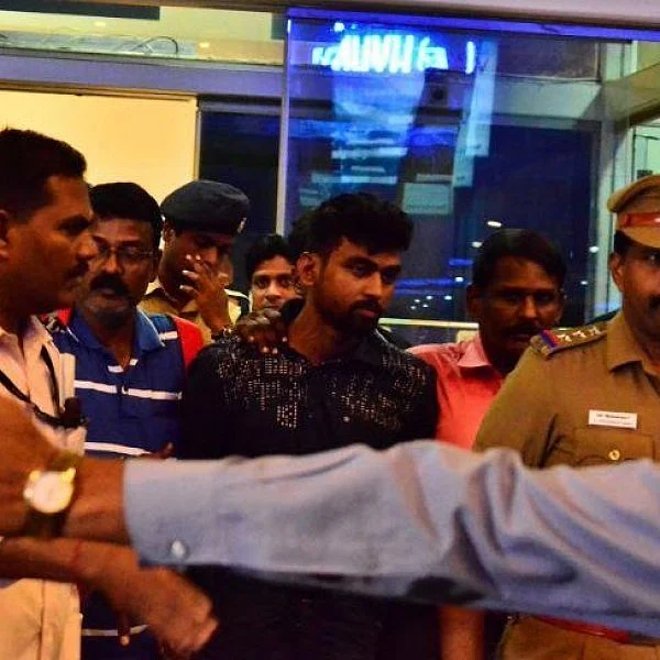 “எனக்குப் பணம் வேண்டும்!” - ‘ஹாசினி’ எனும் பட்டாம்பூச்சி! - அத்தியாயம் - 6