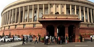 தமிழில் ஒன்றிணைந்த எதிர்க்கட்சிகள்- அதிர்ந்த நாடாளுமன்றம்!