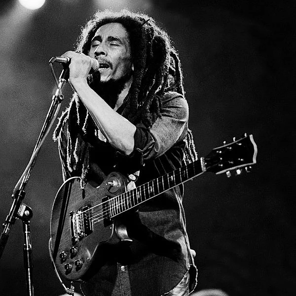 இசை அரசியலும்..காதலும்.. கொஞ்சம் துப்பாக்கிக் குண்டுகளும்! #HBDMarley