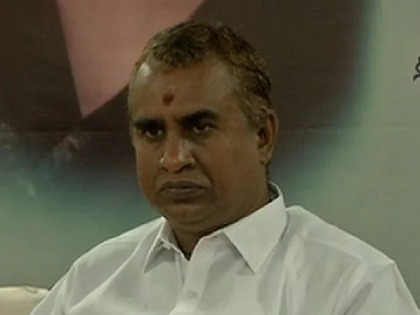 எஸ்.பி.வேலுமணி
