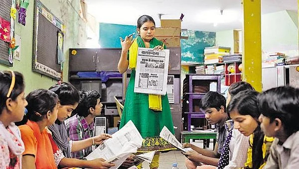 விற்பனையில் சாதனை படைக்கும் தெருவோர சிறுவர்கள் நடத்தும் பத்திரிகை!
